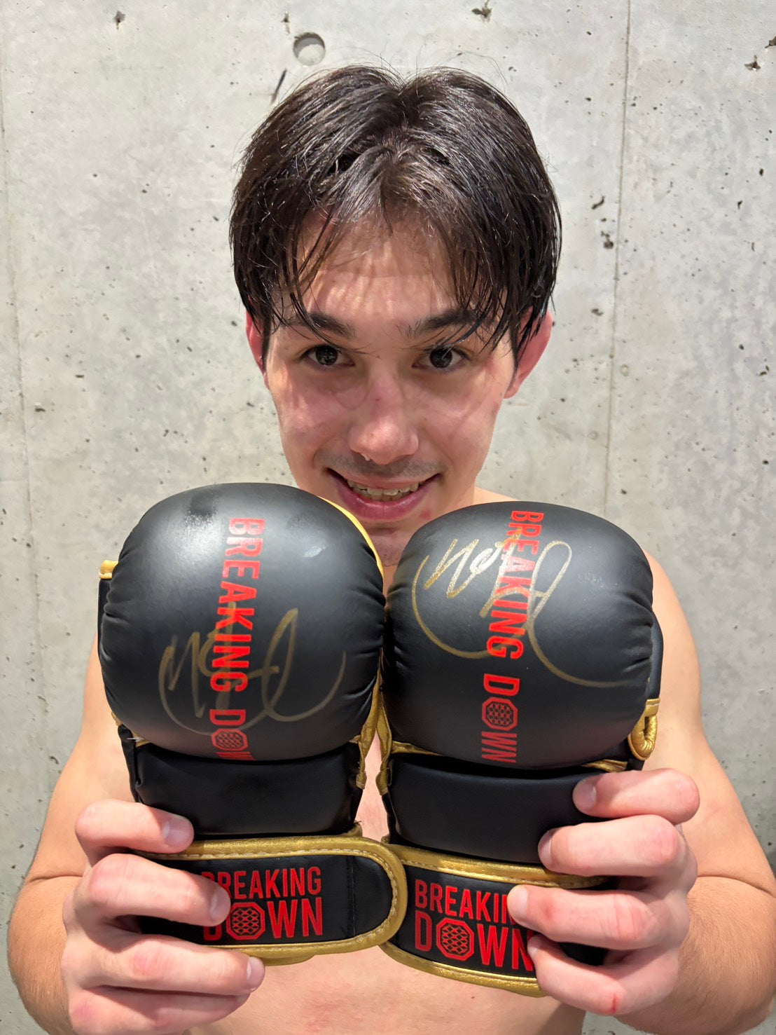 宇佐美正パトリック サイングローブ
