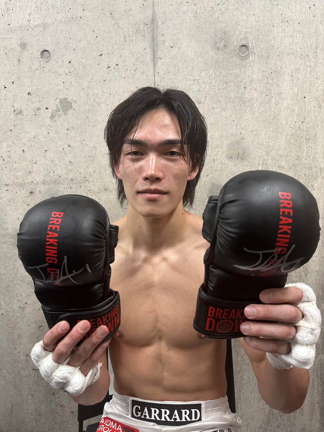 BreakingDown18 細川一颯選手サイン入りグローブ