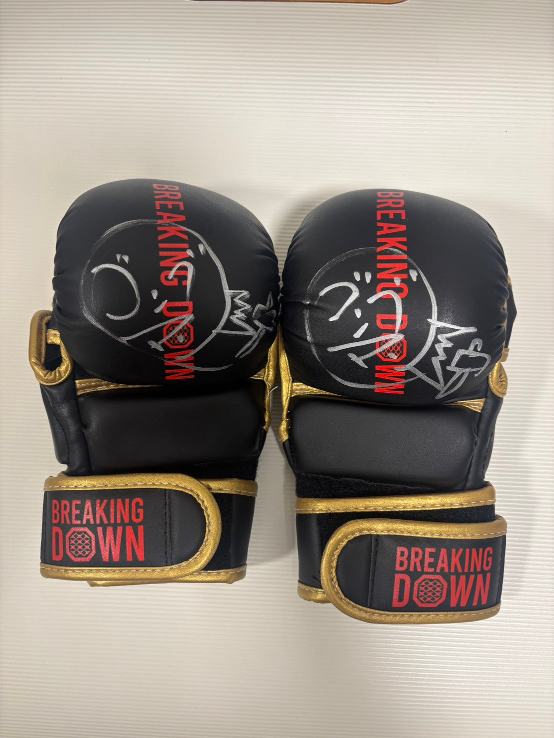 BreakingDown17.5 ゴングマン選手サイン入りグローブ